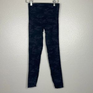 Spanx Camo High-rise Leggings sz Small